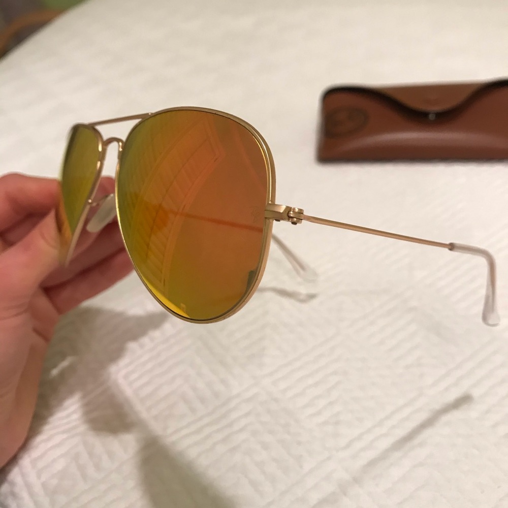 Ray Ban Mirrored Aviators - Picture 4 of 6